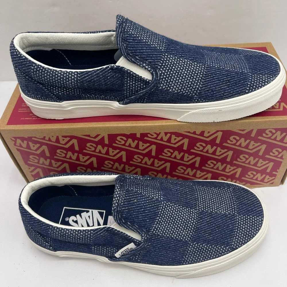 Vans WMNS Classic Slip-On
Denim Check Navy
VN0A2Z41NVY Classic Slip-On Sneakers - Picture 2 of 16